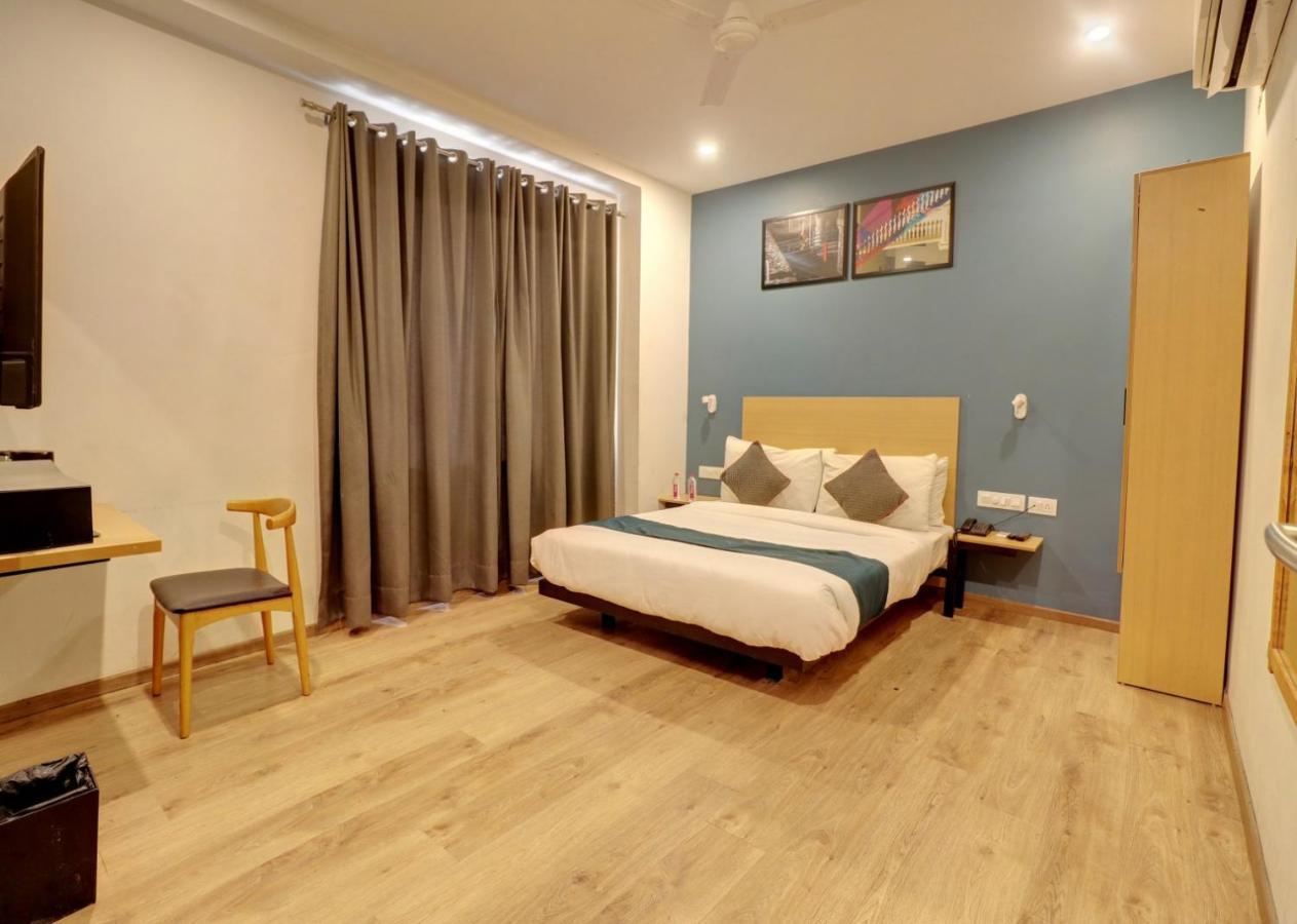 Hotel Mystic Falls Jaipur Buitenkant foto