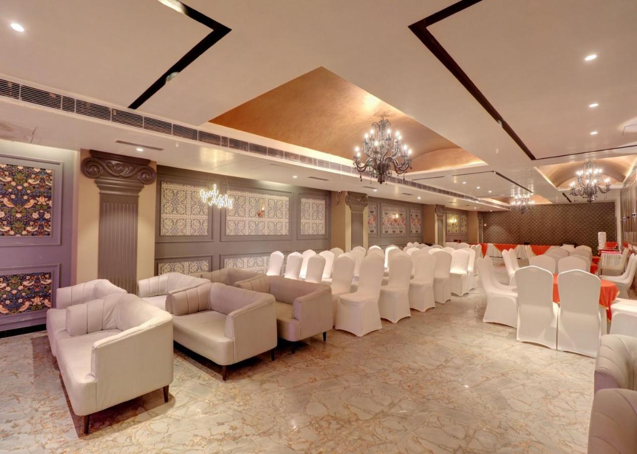 Hotel Mystic Falls Jaipur Buitenkant foto