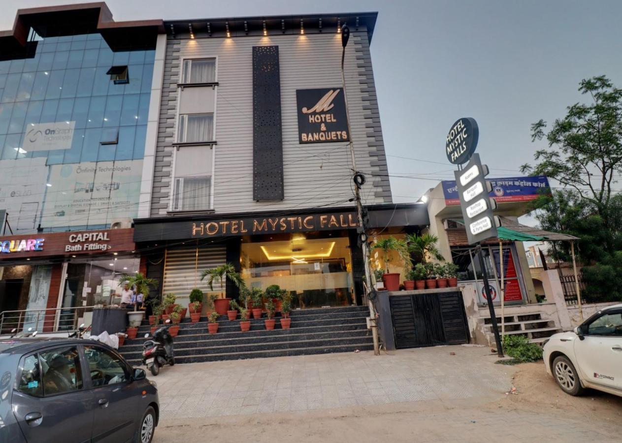 Hotel Mystic Falls Jaipur Buitenkant foto