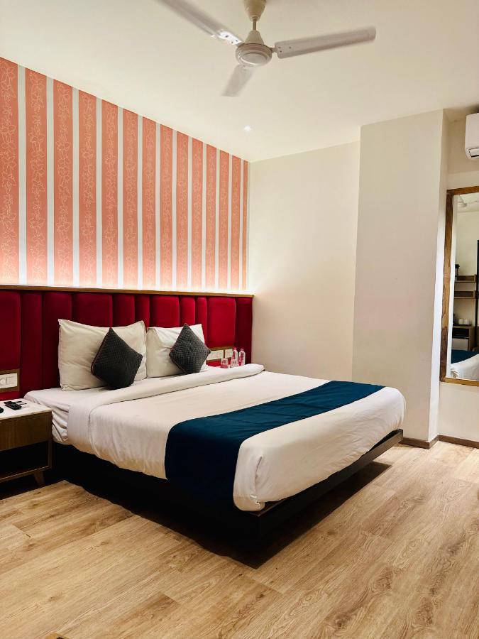 Hotel Mystic Falls Jaipur Buitenkant foto